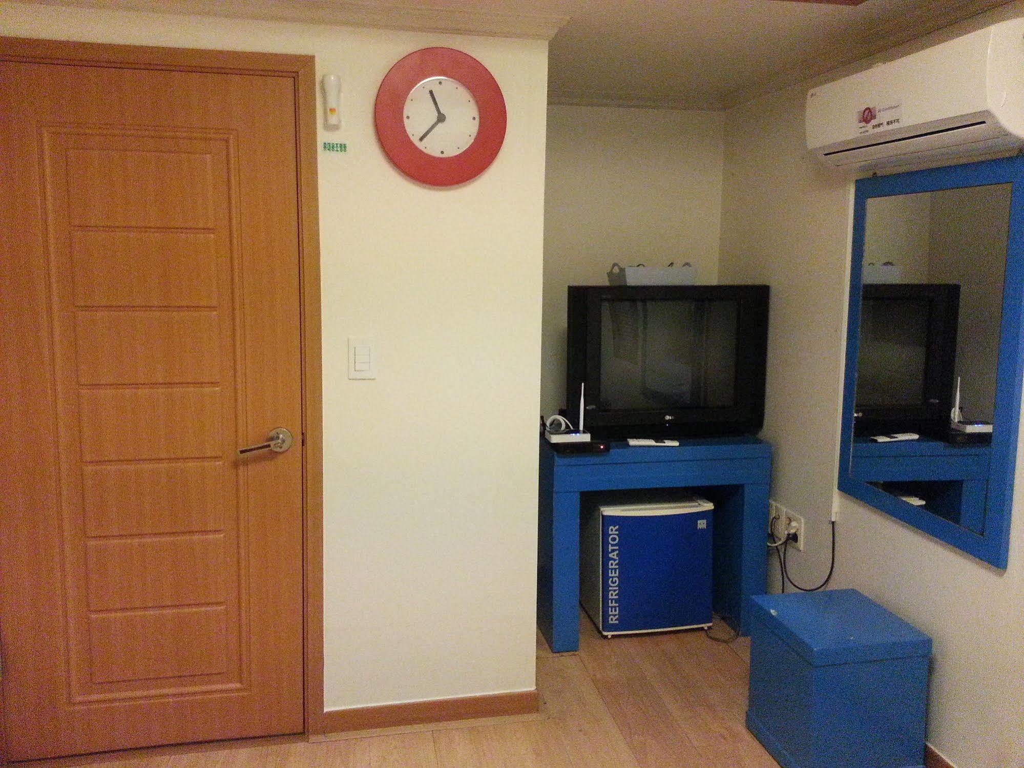 Oppa Hostel Seoul Ngoại thất bức ảnh